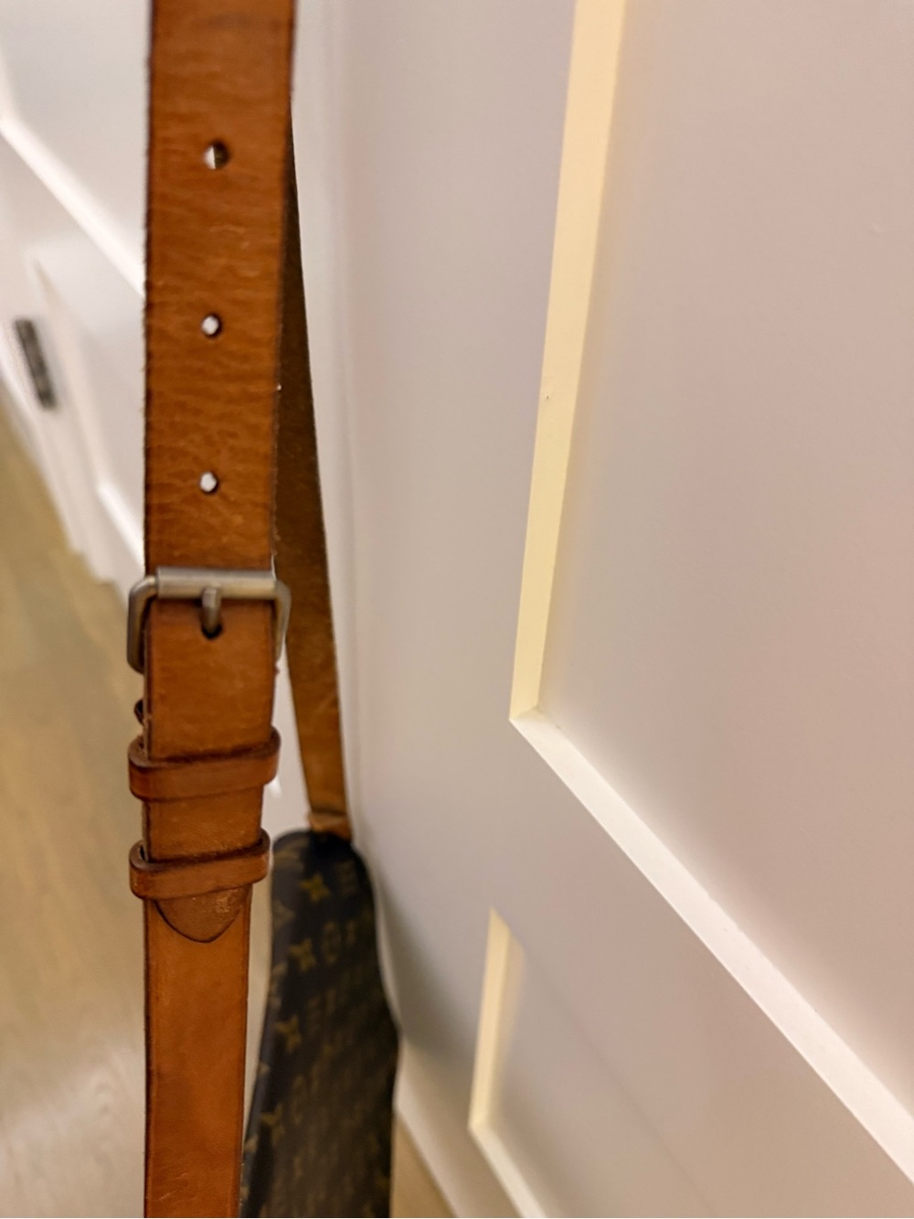 Louis Vuitton Brown Monogram Canvas Messenger Crossbody - Picture 3 of 14